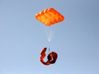 05.004.Kreuzkappe unten : Rettungsschirme