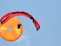 05.016.Rundkappe vorne : Independence, Rettungsschirme