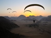 08.003.Jordanien : Gleitschirmfliegen, Jordanien, Sonnenuntergänge
